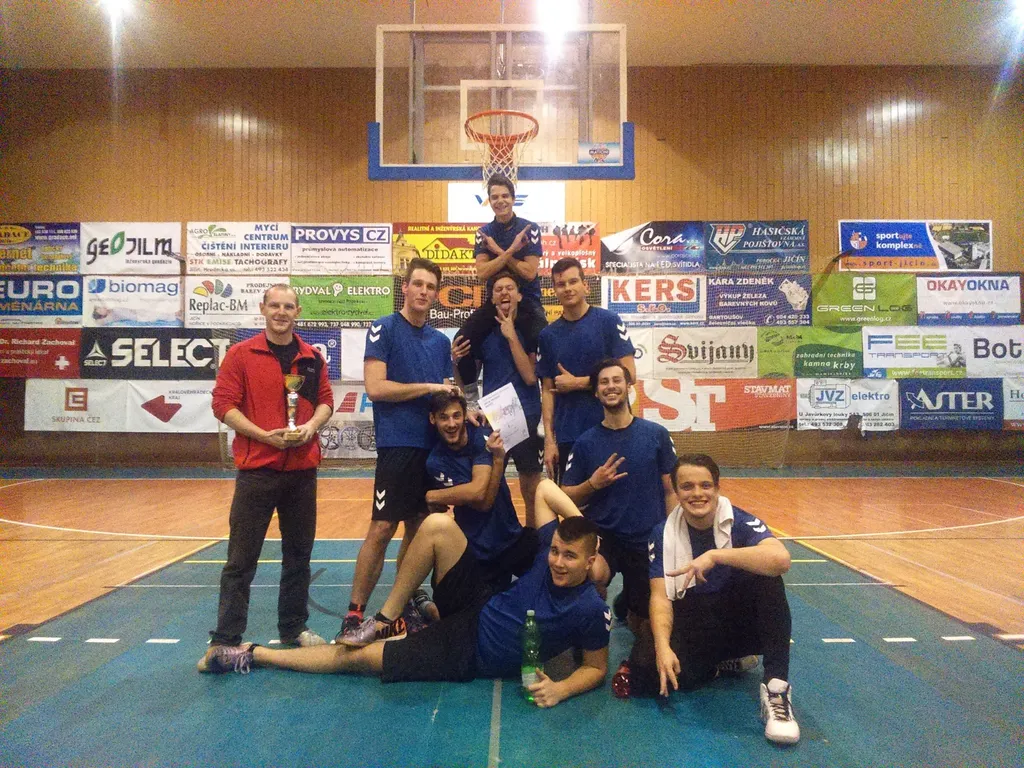 Archivní snímek 4 k článku „Výhra našeho basketbalového týmu“ (2017-12-03).