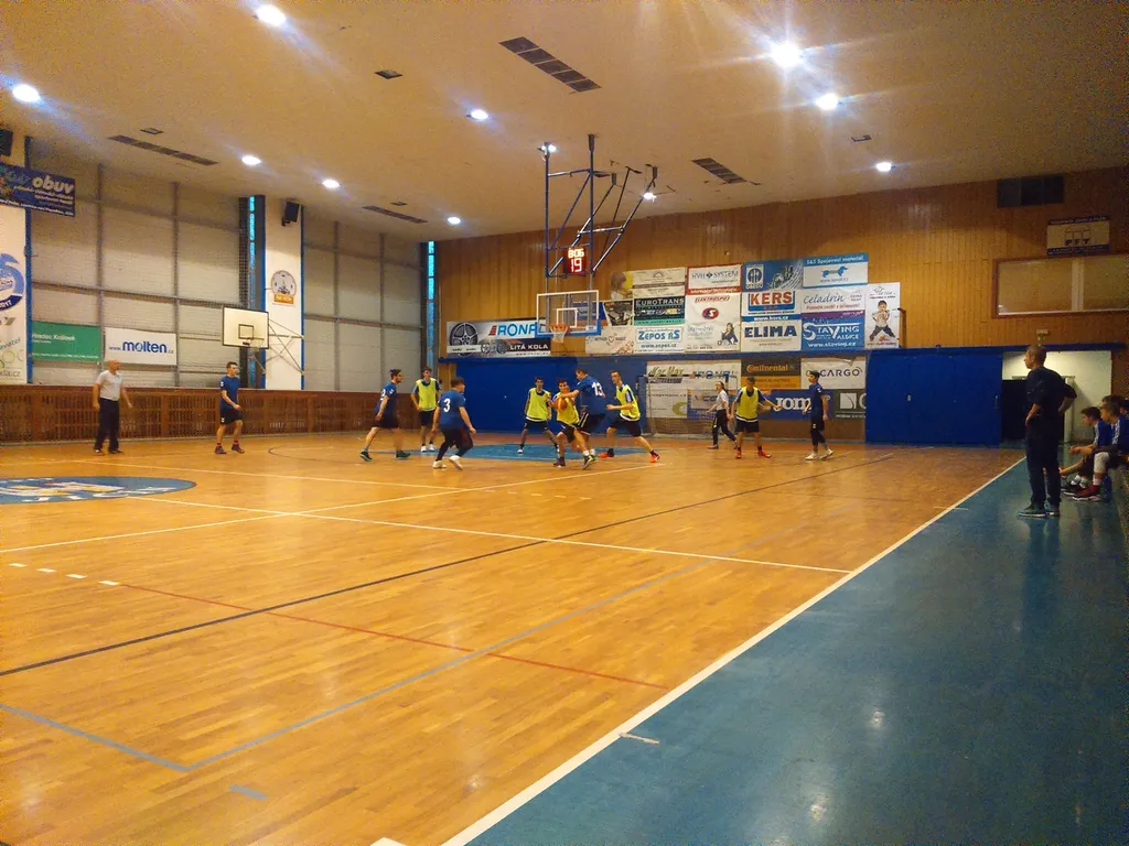Archivní snímek 5 k článku „Výhra našeho basketbalového týmu“ (2017-12-03).