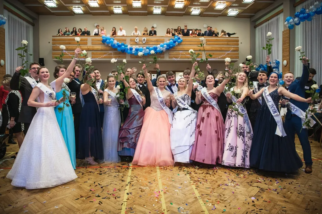 Archivní snímek 6 k článku „Maturitní ples 2019/2020“ (2020-02-04).